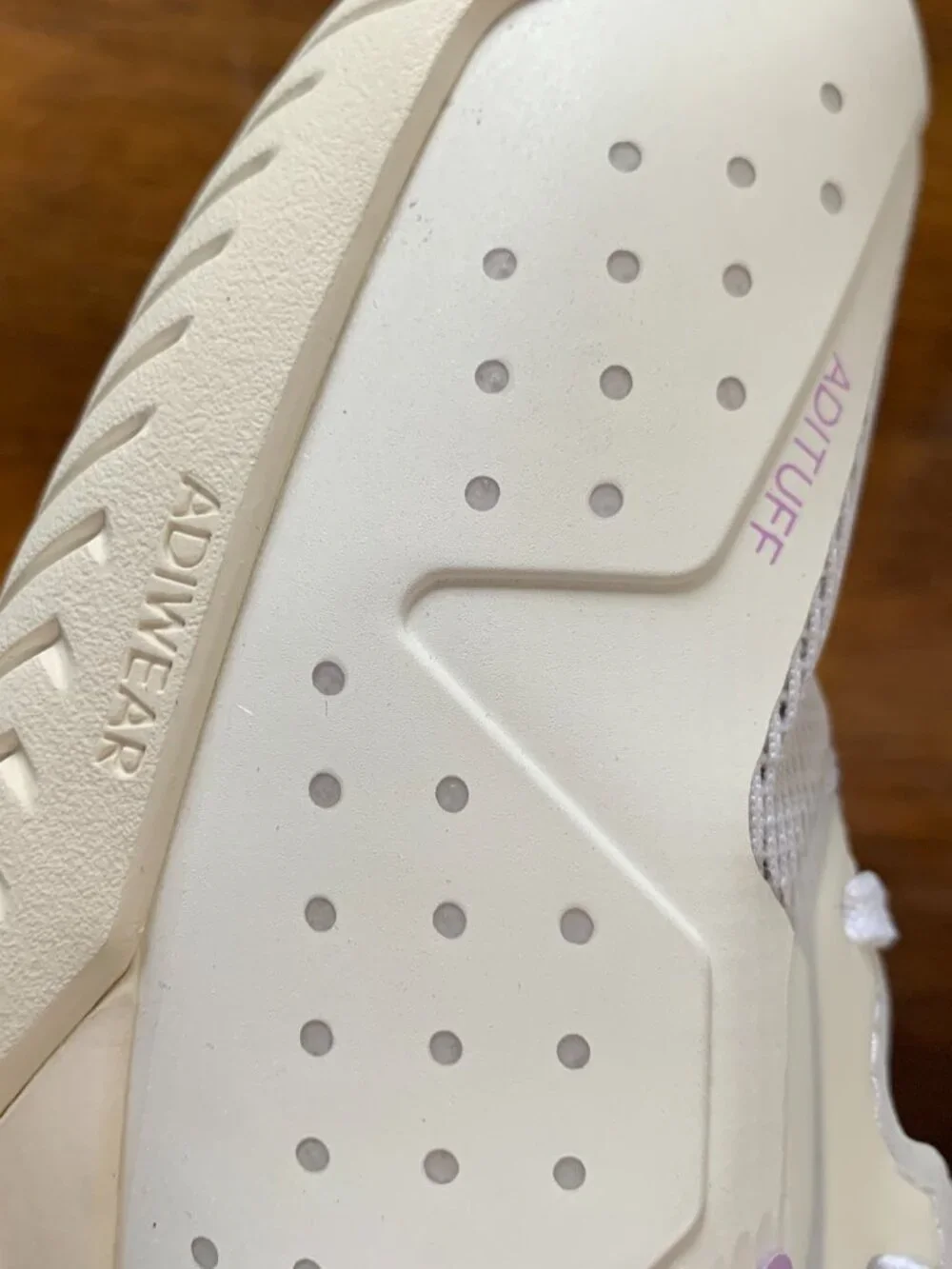 adidas Adizero Ubersonic 5 Women's Tennis Shoes Size 10.5 White Purple JQ6351
